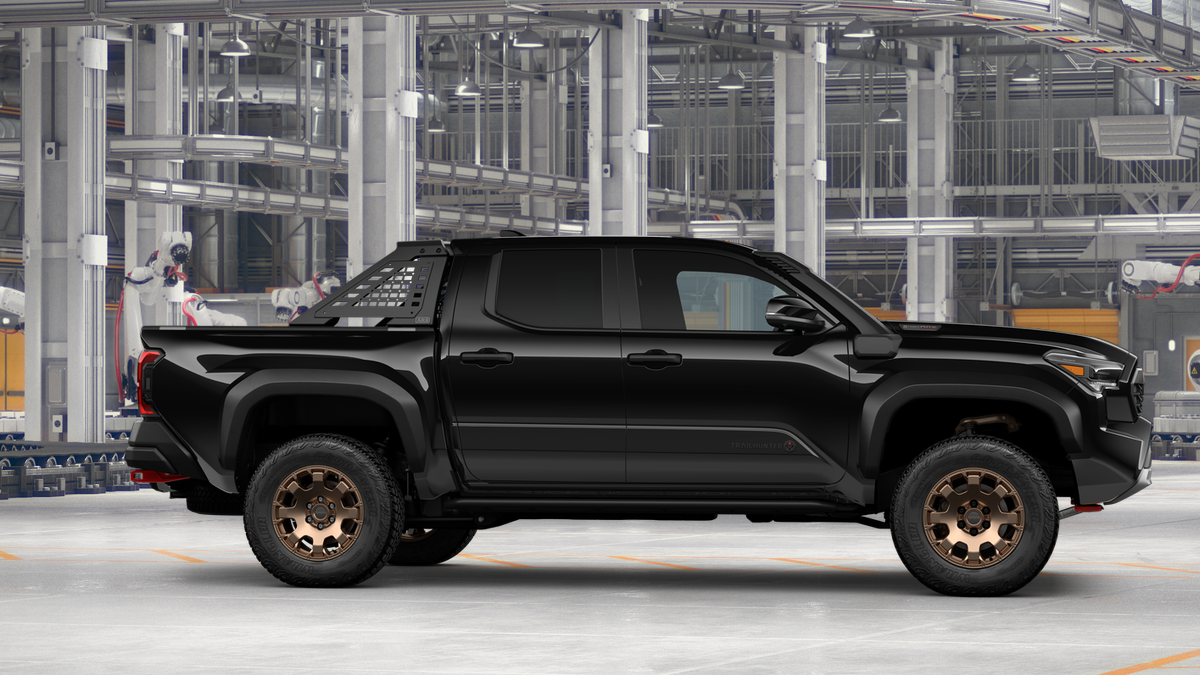 2026 Toyota Tacoma i-FORCE MAX Trailhunter