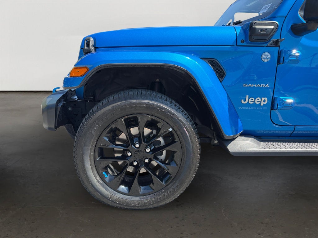 2023 Jeep Wrangler Sahara 4xe w/Conv Hard Top
