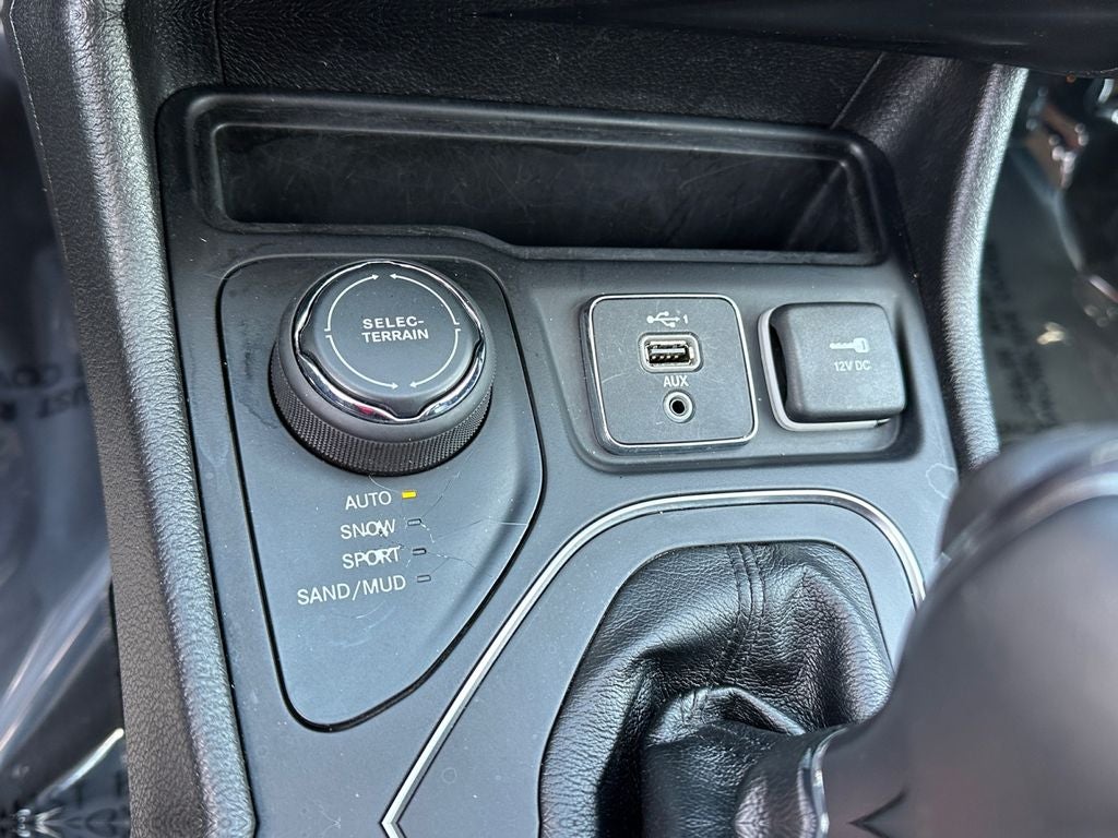 2020 Jeep Cherokee Latitude Plus POWER & HEATED DOOR MIRRORS / COST EFFECTIVE