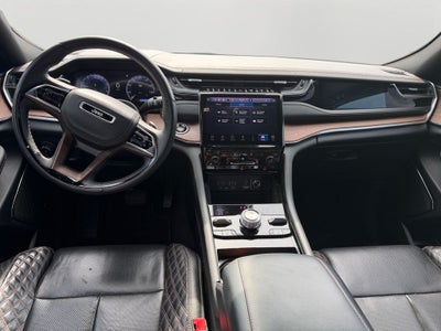 2022 Jeep Grand Cherokee Summit