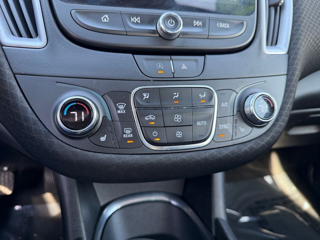 2024 Chevrolet Malibu LT 1 OWNER / CLEAN CARFAX