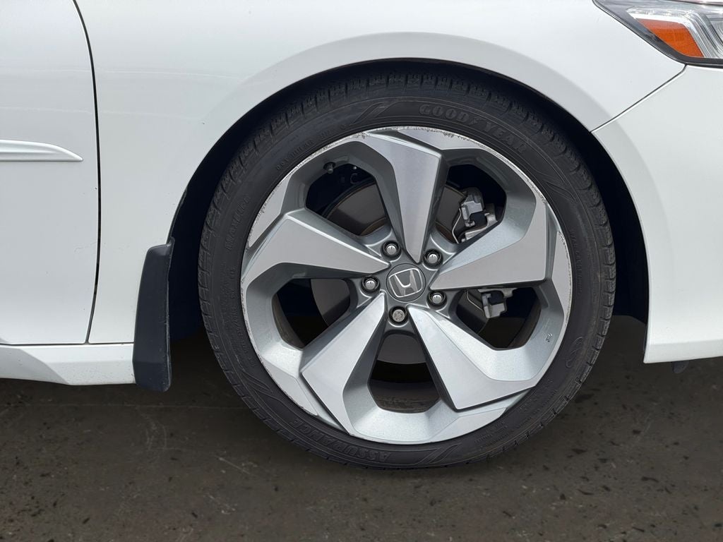 2019 Honda Accord Touring 2.0T CLEAN CARFAX 1 OWNER