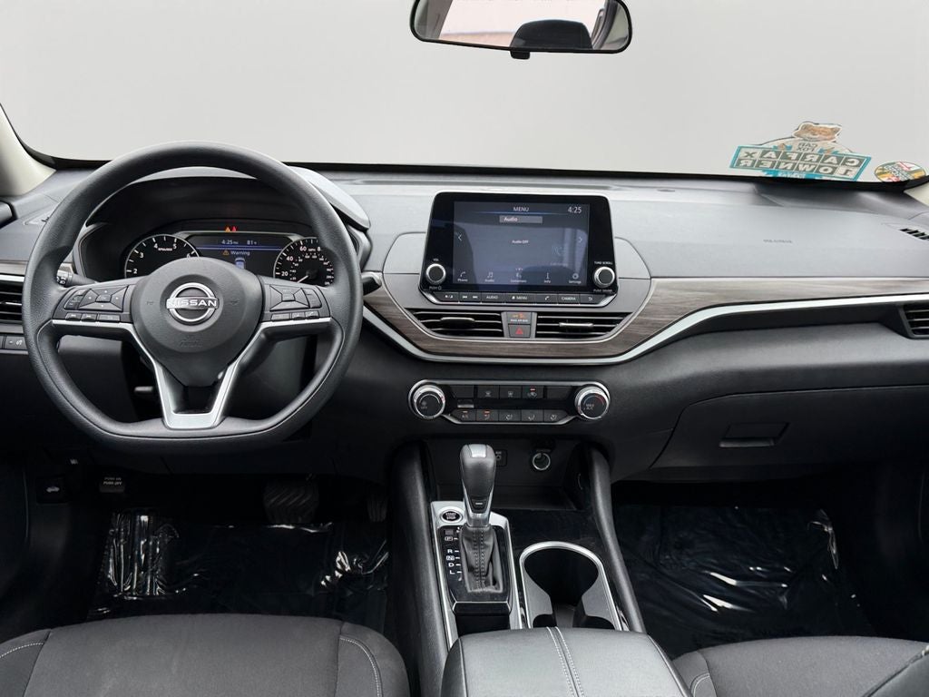 2024 Nissan Altima 2.5 SV CLEAN CARFAX / 1 OWNER