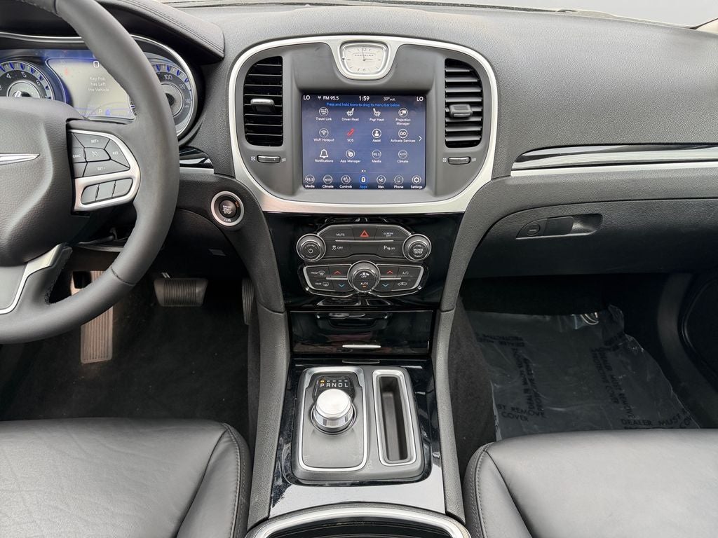 2023 Chrysler 300 Touring