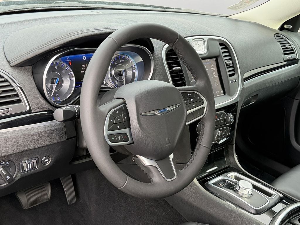 2023 Chrysler 300 Touring