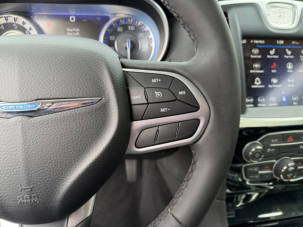 2023 Chrysler 300 Touring