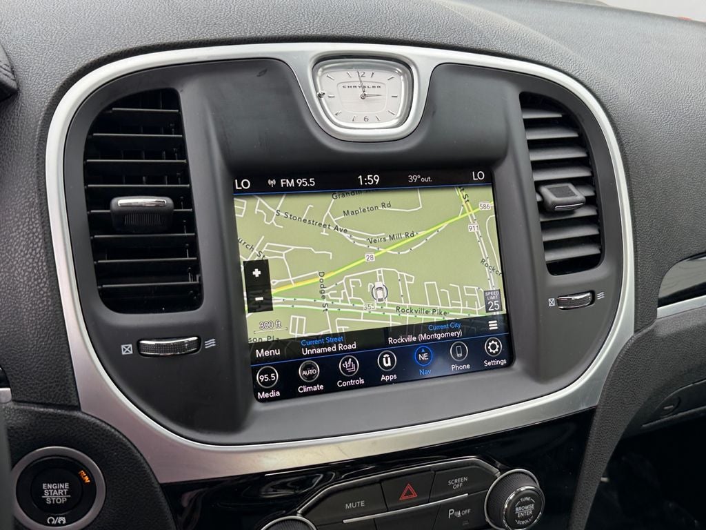 2023 Chrysler 300 Touring