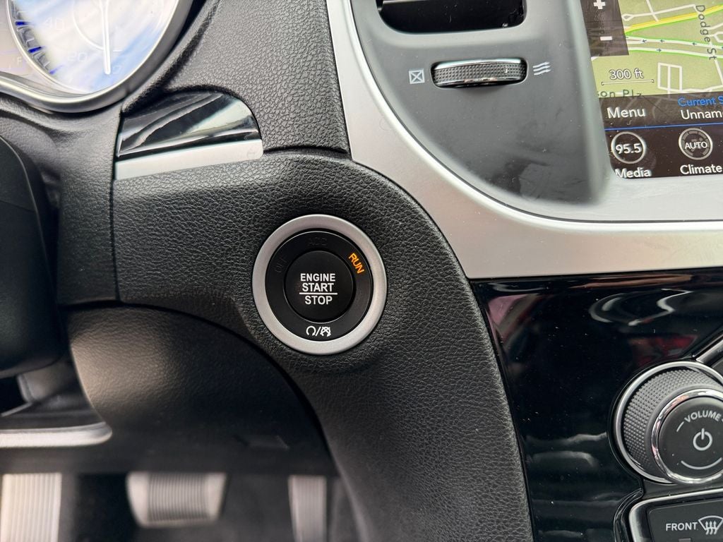 2023 Chrysler 300 Touring