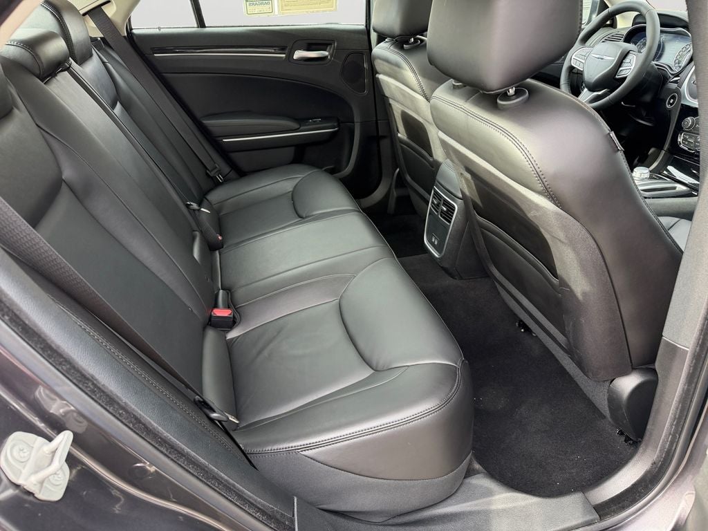 2023 Chrysler 300 Touring