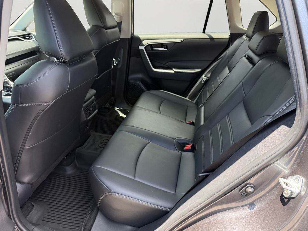 2024 Toyota RAV4 XLE Premium HEATED SEATS / POWER MOONROOF