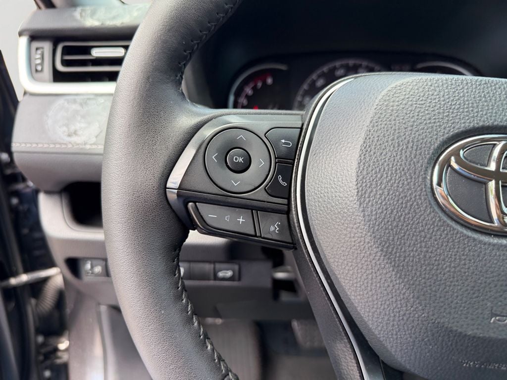 2024 Toyota RAV4 XLE Premium HEATED SEATS / POWER MOONROOF