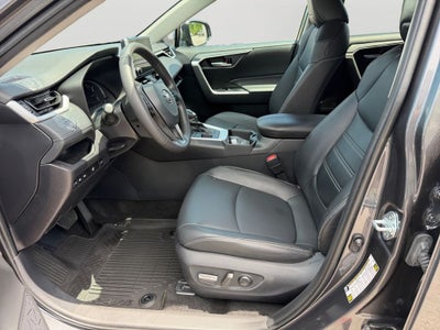 2024 Toyota RAV4 XLE Premium HEATED SEATS / POWER MOONROOF