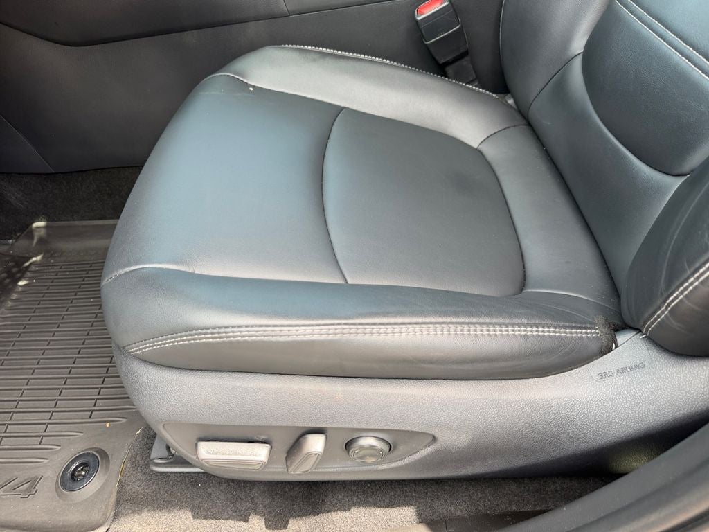 2024 Toyota RAV4 XLE Premium HEATED SEATS / POWER MOONROOF