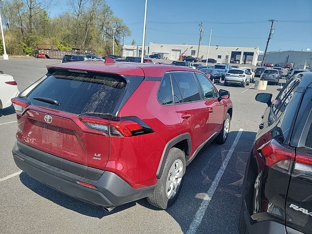 2024 Toyota RAV4 LE