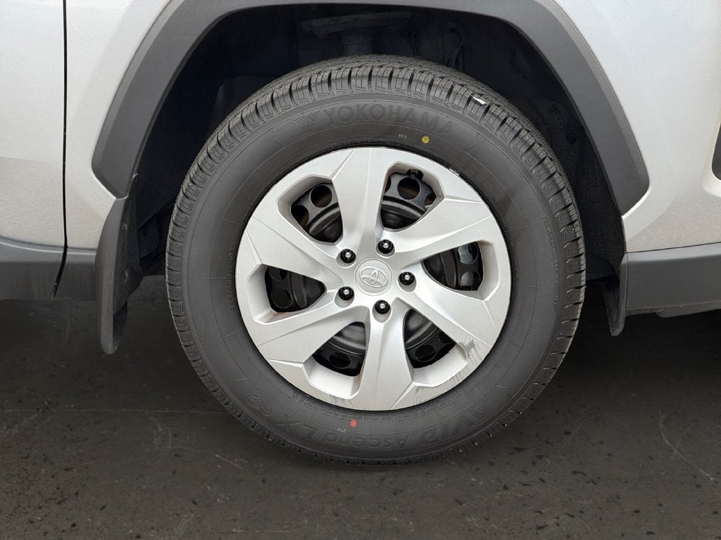 2025 Toyota RAV4 10