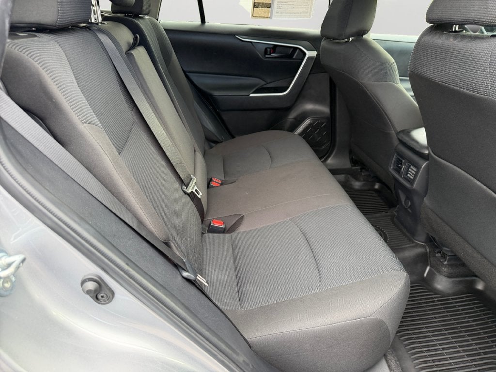 2025 Toyota RAV4 13