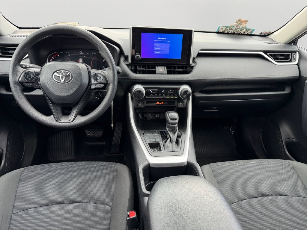 2025 Toyota RAV4 16