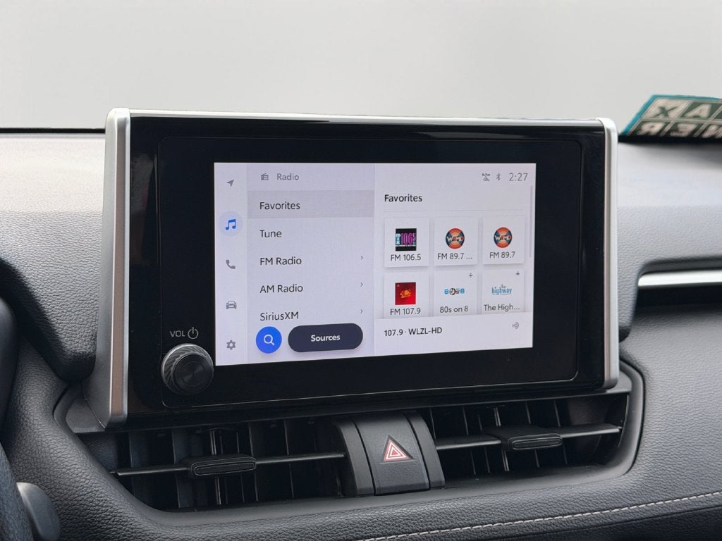 2025 Toyota RAV4 17