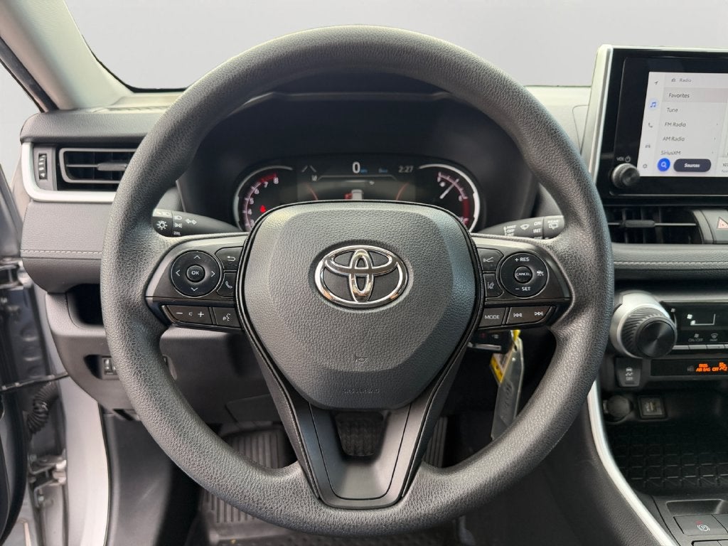 2025 Toyota RAV4 18