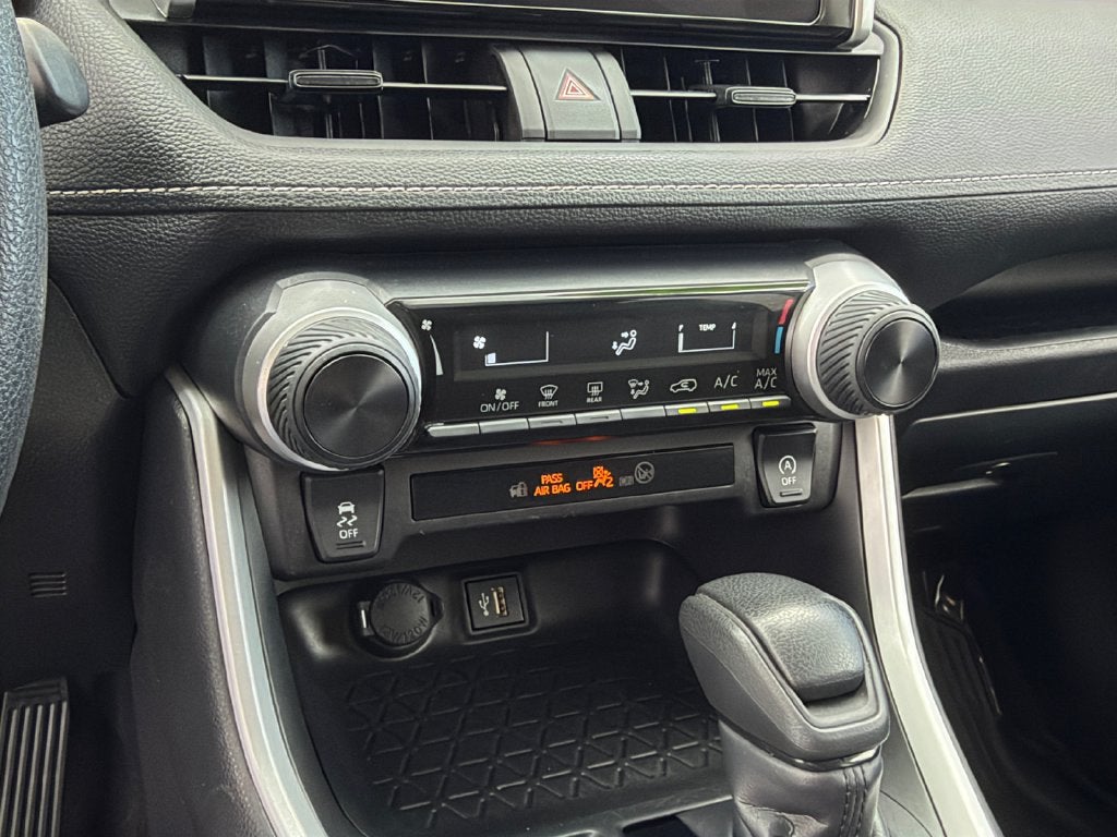 2025 Toyota RAV4 21