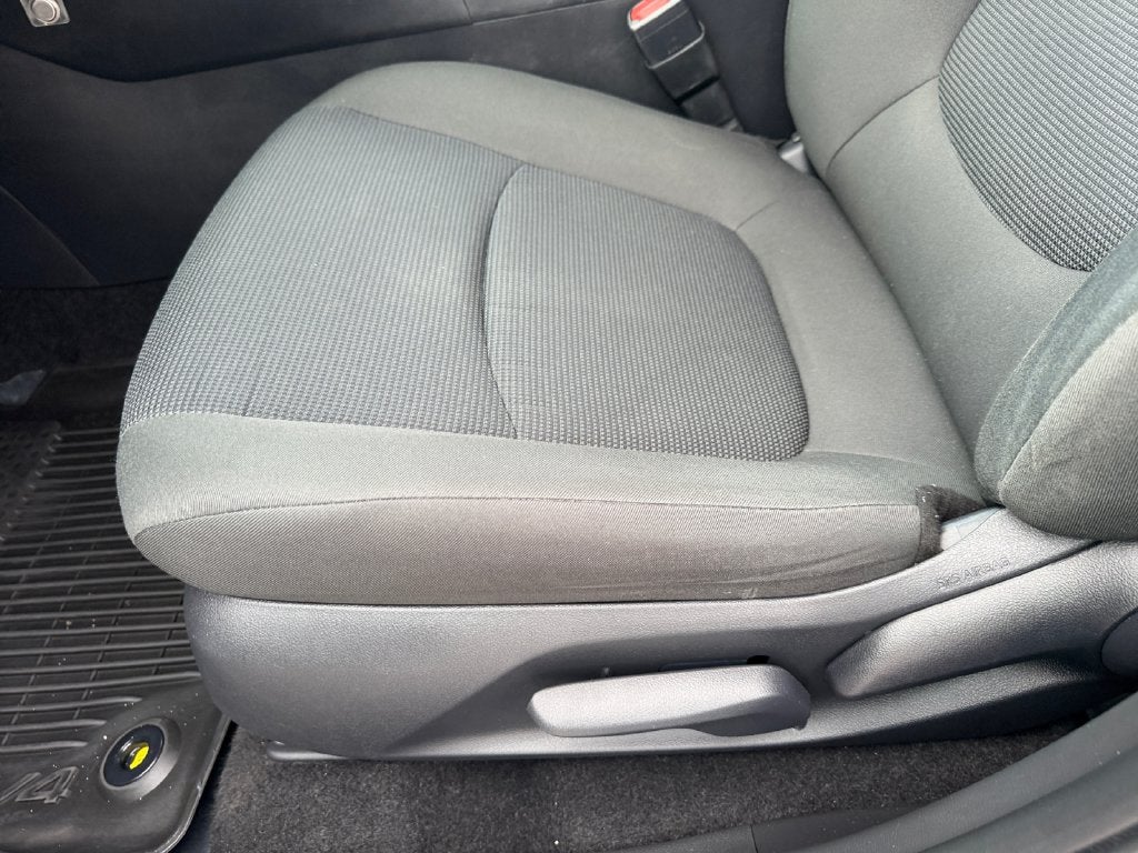 2025 Toyota RAV4 24