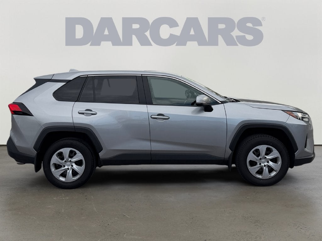 2025 Toyota RAV4 8