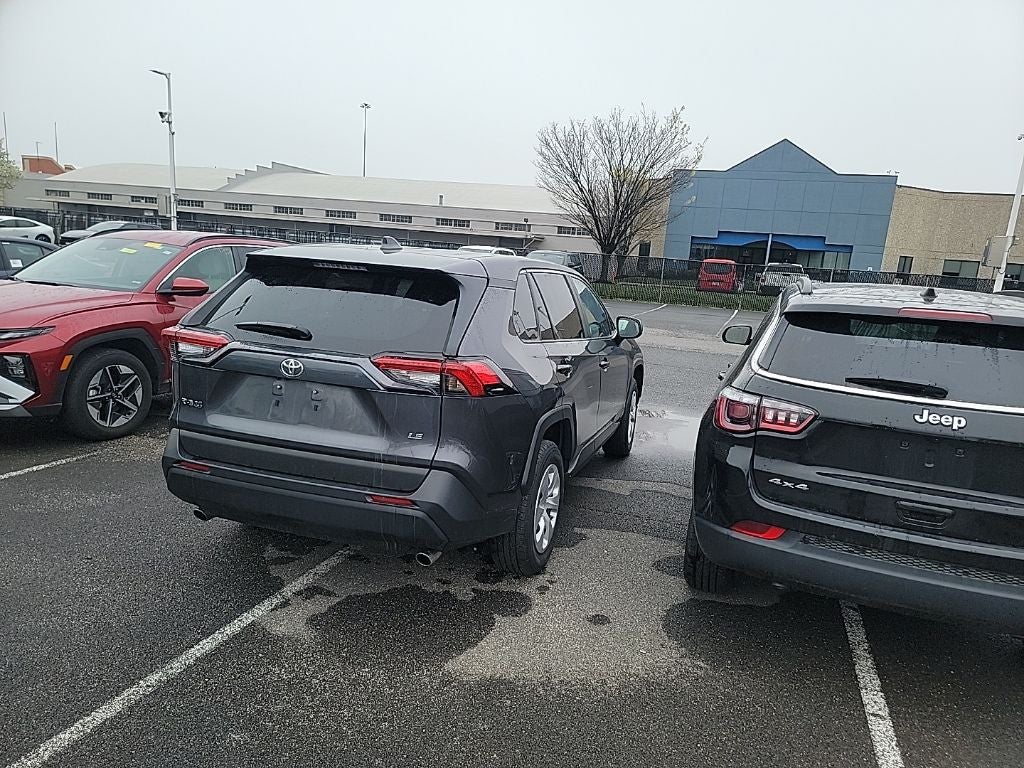 2025 Toyota RAV4 LE