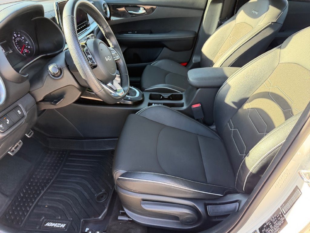2023 Kia Forte GT-Line w/Sun Roof