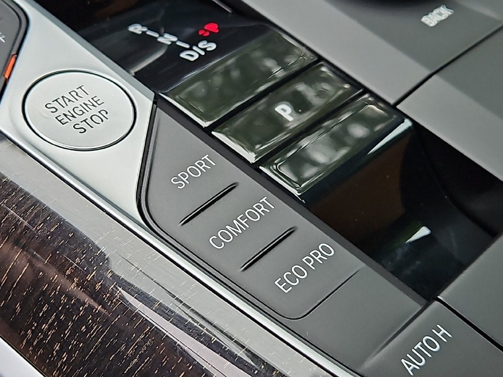 2023 BMW 3 Series 330i xDrive