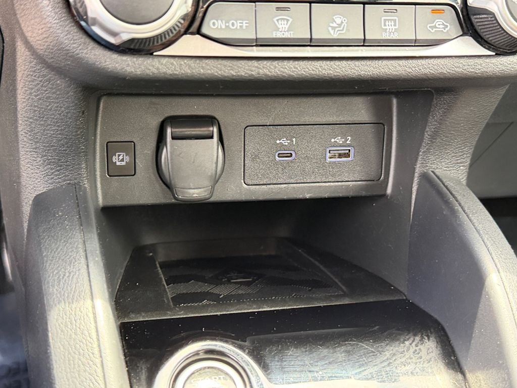 2024 Nissan Versa 1.6 SR