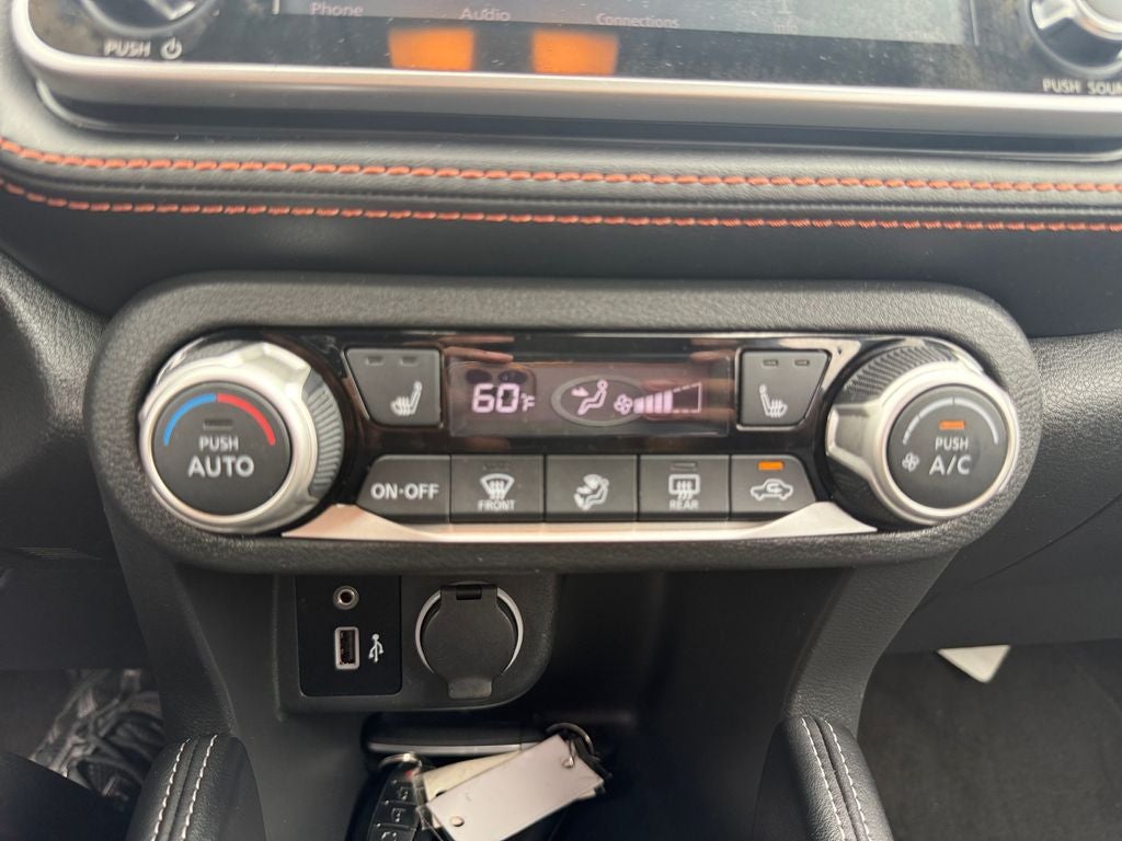 2020 Nissan Kicks SR