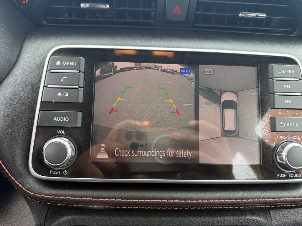 2020 Nissan Kicks SR