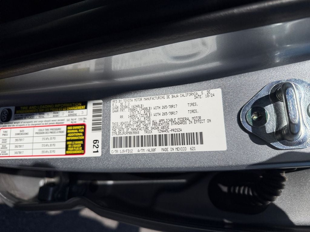 2024 Toyota Tacoma TRD Off-Road 1 OWNER / CLEAN CARFAX