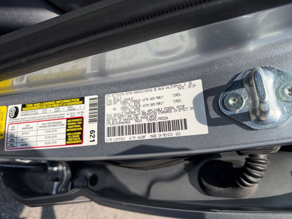 2024 Toyota Tacoma TRD Off-Road 1 OWNER / CLEAN CARFAX