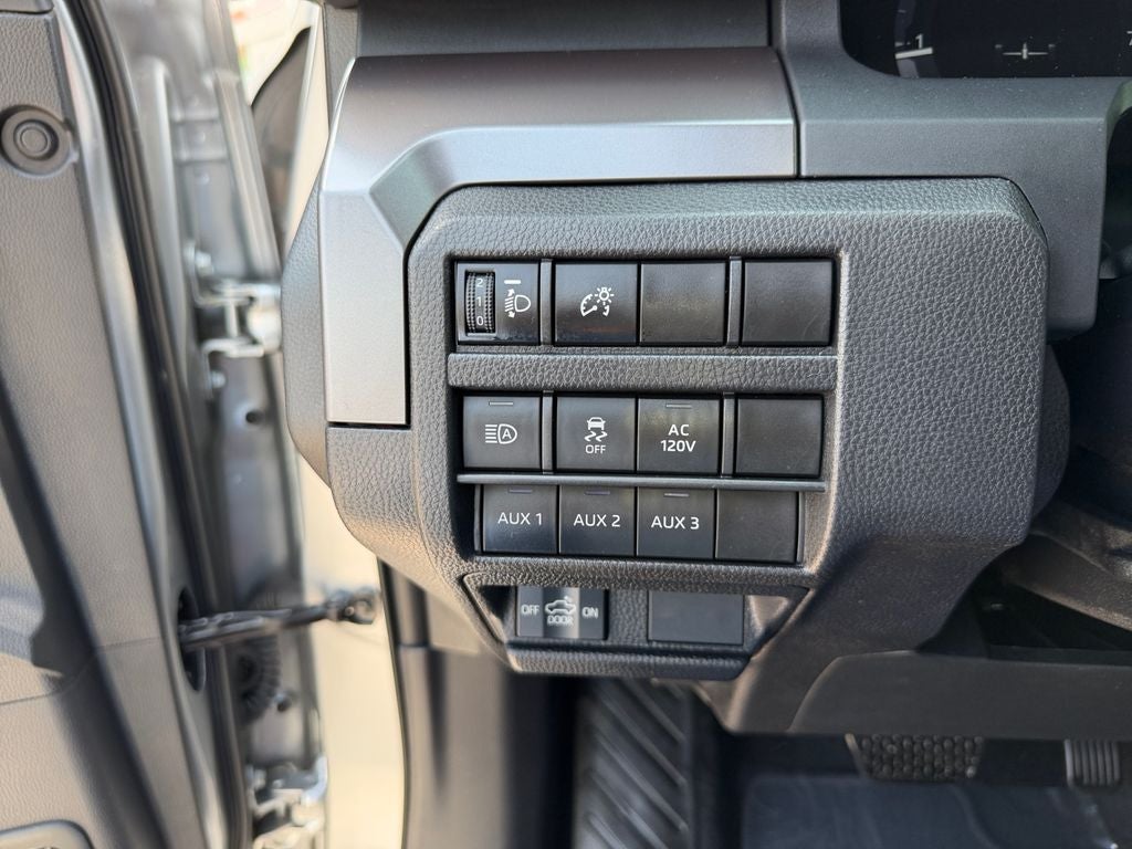 2024 Toyota Tacoma TRD Off-Road 1 OWNER / CLEAN CARFAX