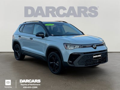 2025 Volkswagen Taos 1.5T SE Black Low Miles