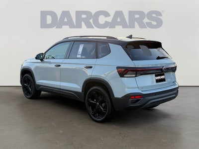 2025 Volkswagen Taos 1.5T SE Black Low Miles