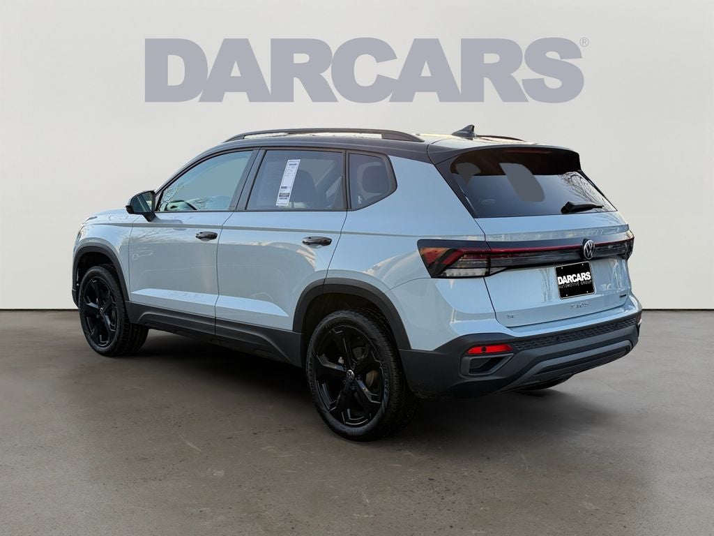 2025 Volkswagen Taos 1.5T SE Black Low Miles