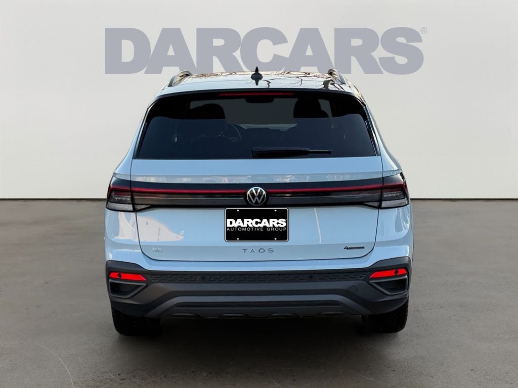 2025 Volkswagen Taos 1.5T SE Black Low Miles