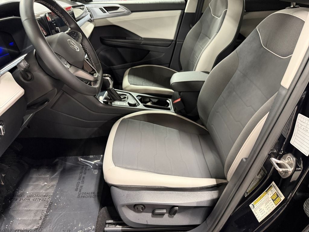 2025 Volkswagen Taos 1.5T SE CLEAN CARFAX