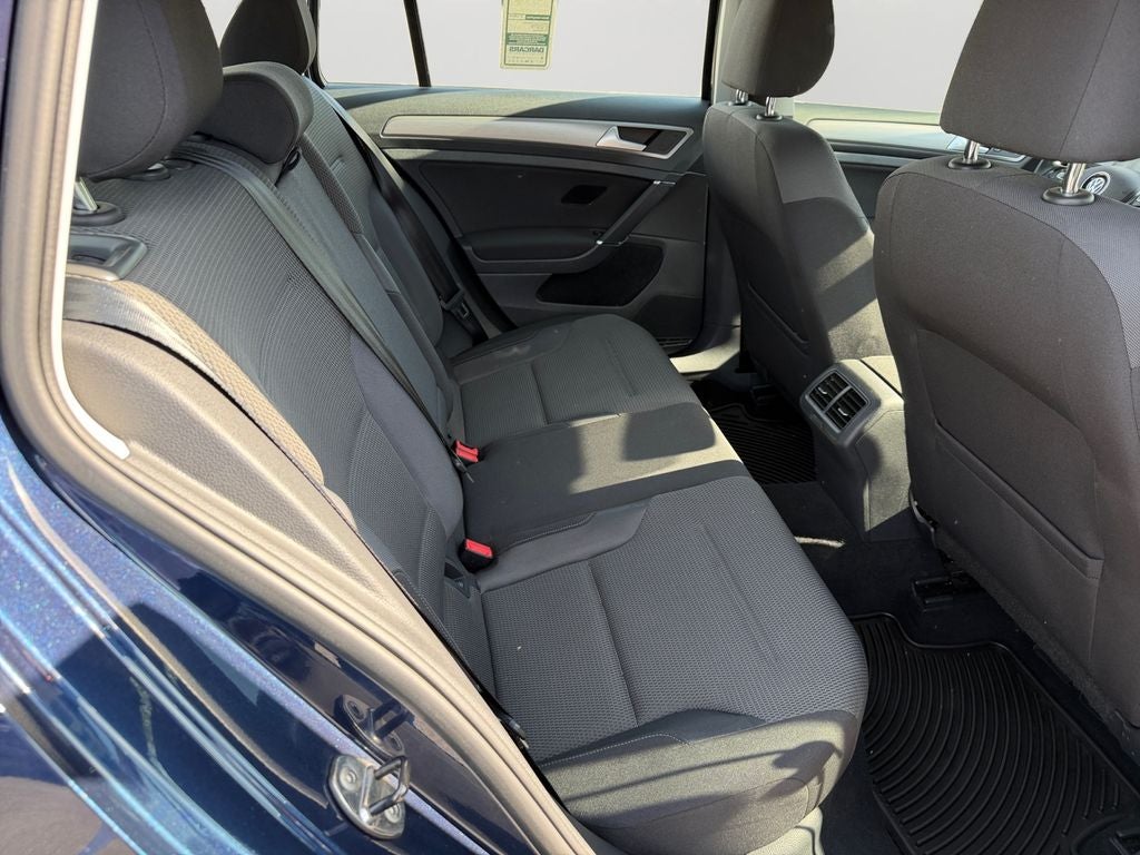 2016 Volkswagen Golf SportWagen S