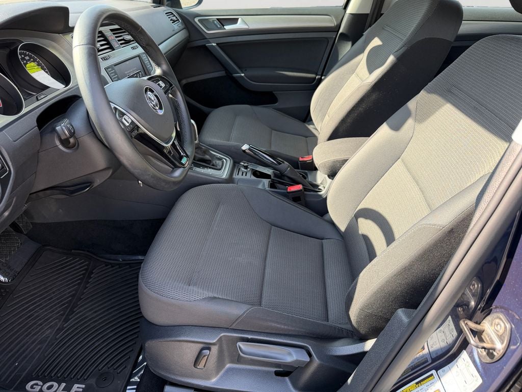 2016 Volkswagen Golf SportWagen S