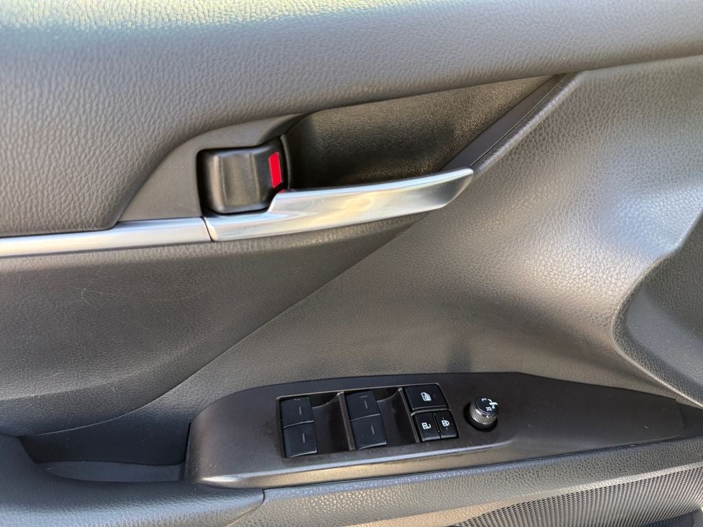 2024 Toyota Camry LE RELIABLE / FUEL EFFICIENT / DRIVE IT TODAY!!!