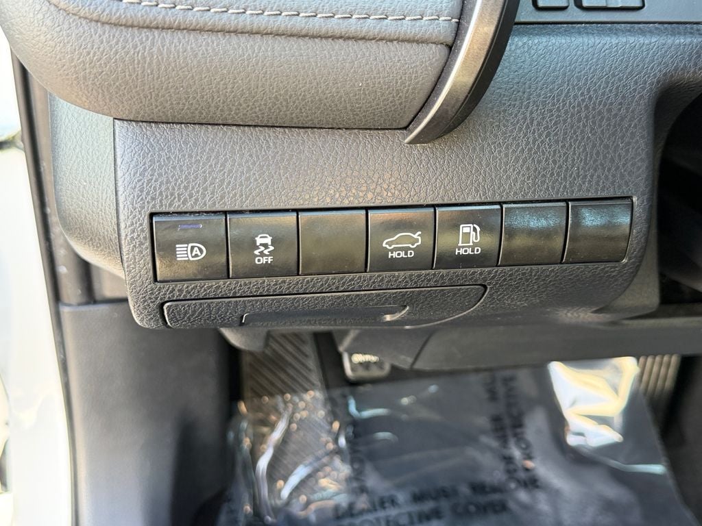 2024 Toyota Camry LE RELIABLE / FUEL EFFICIENT / DRIVE IT TODAY!!!