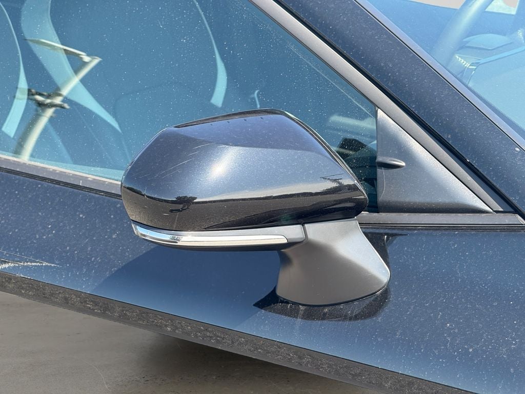 2025 Toyota Camry SE W/ Apple Car Play