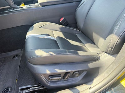 2025 Toyota Camry SE W/ Apple Car Play