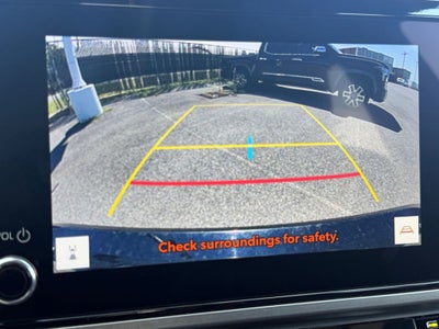 2025 Toyota Camry SE W/ Apple Car Play