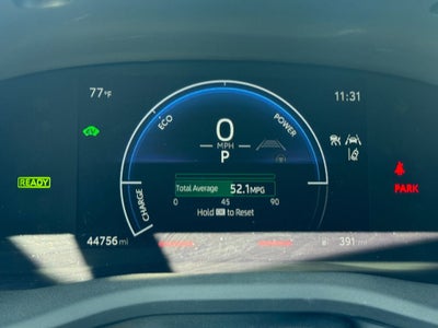 2025 Toyota Camry SE W/ Apple Car Play