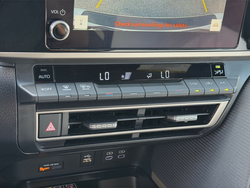 2026 Toyota Camry SE HEATED FRONT SEATS / 12.3" TOYOTA MULTIMEDIA AUDIO