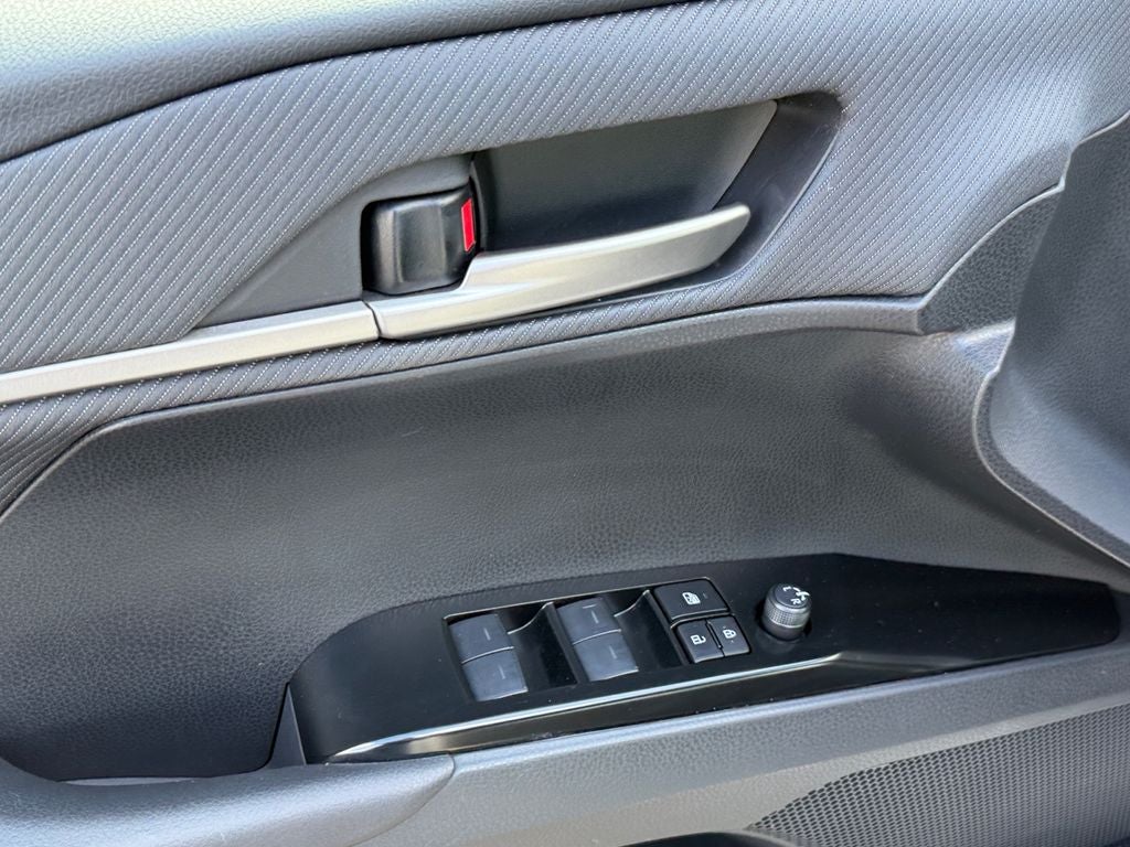 2026 Toyota Camry SE HEATED FRONT SEATS / 12.3" TOYOTA MULTIMEDIA AUDIO